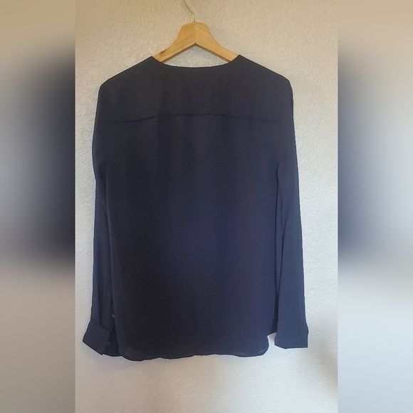 Banana Republic Semi Sheer Elegant Navy Long Sleeve Blouse Size Medium - Picture 5 of 7